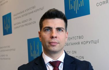 Захищено права 32 викривачів корупції, виявлено корупційні ризики у 100 НПА: підсумки роботи НАЗК за напрямом запобігання та виявлення корупції у 2021 році