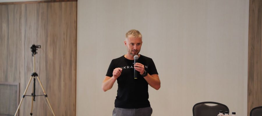 «Сьогодні викривання для українців стає звичною справою, як щодо корупції, так і щодо російських танків та колаборантів», – Олександр Новіков під час конференції «Викривачі корупції в Україні: успіхи та виклики»