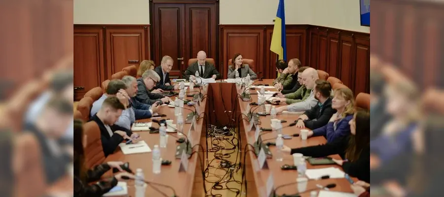 5d5678fb5467454116fdad127cd5aecfb926ef89758a442f32e340fce2f9a56d-900x400