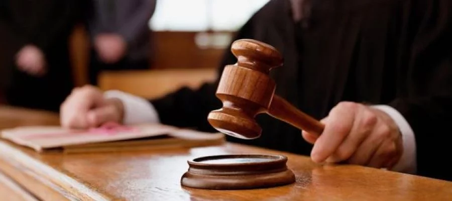 Посадовці, яких суд визнав винними у вчиненні корупційних правопорушень, скасовують вироки завдяки рішенню КСУ